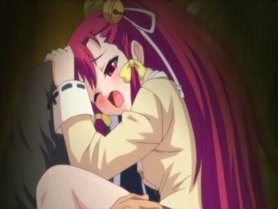 制服姿の美少女が、教室で大柄な男に押さえつけられながら処女を奪われて、中出しまでされて絶頂してしまう！